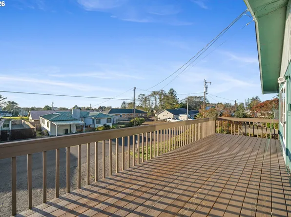 126 N Hbr, Rockaway Beach, OR 97136