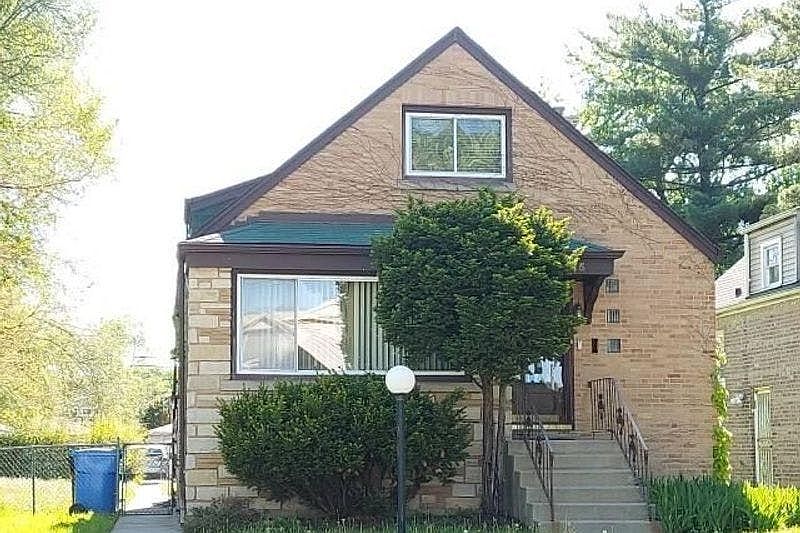1st image of 8215 S Prairie Ave
