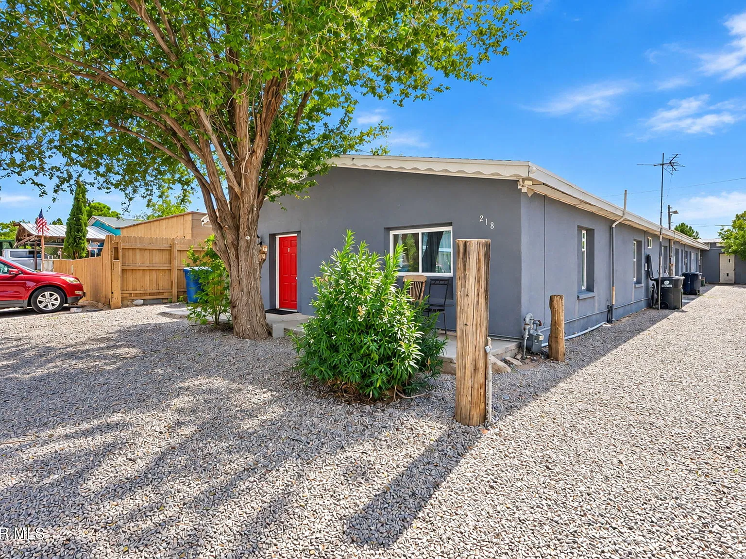 1 bed, 885 sqft, $650 — Photo 1
