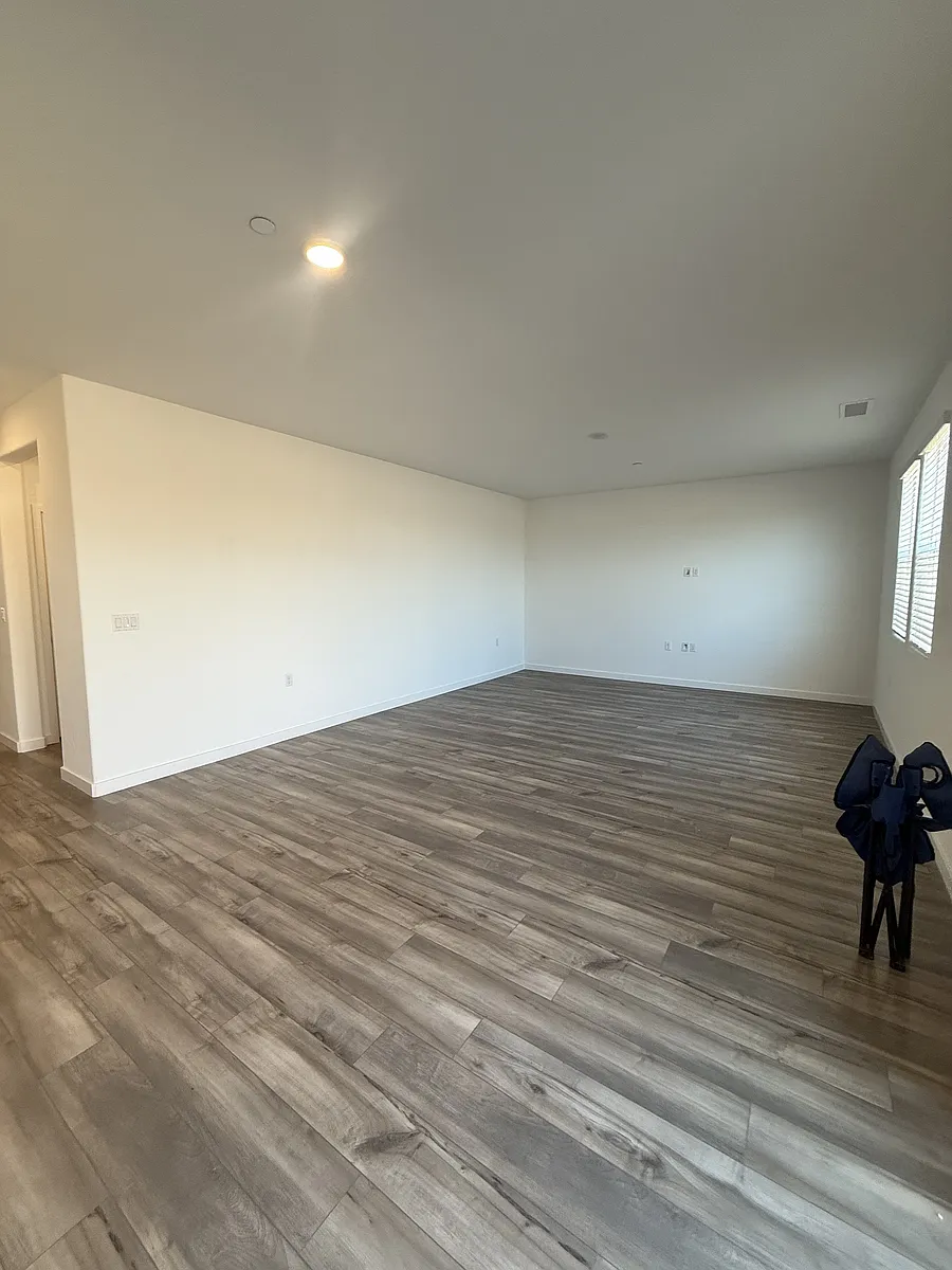 Building Photo - 6058 W Flint Way