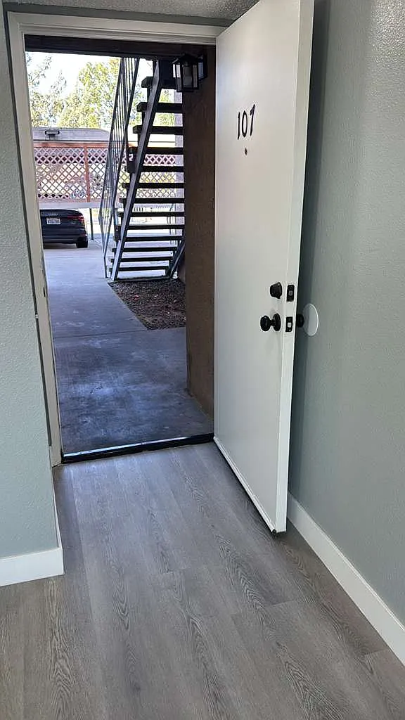 2 bed, 975 sqft, $2,150 — Photo 4