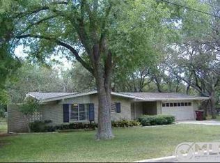 110 Tiger Tail Rd, Hollywood Park, TX 78232