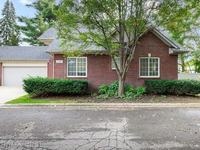32880 Hampton Dr, Warren, MI, 48088