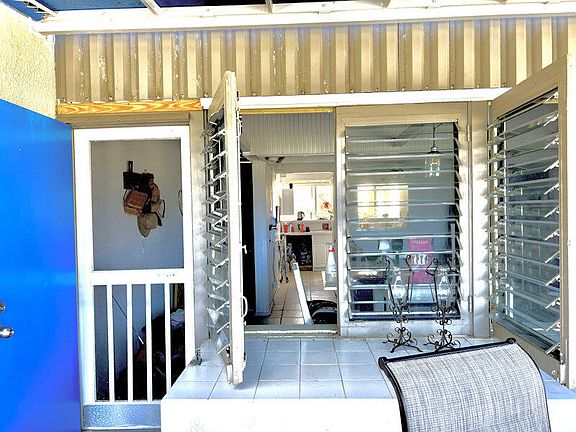 3rd image of 121 Teagues Bay Est #Eb