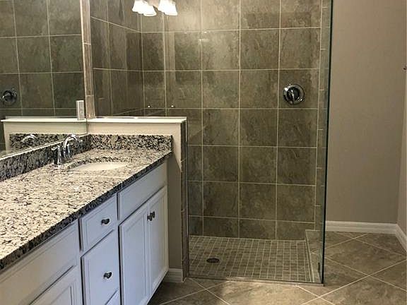 5th image of 10446 Prato Dr