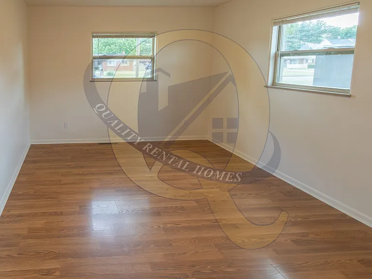 4380 Old Colony Dr — Photo 12