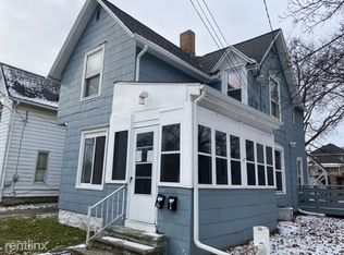 716 Bush St #1/2, Jackson, MI 49202