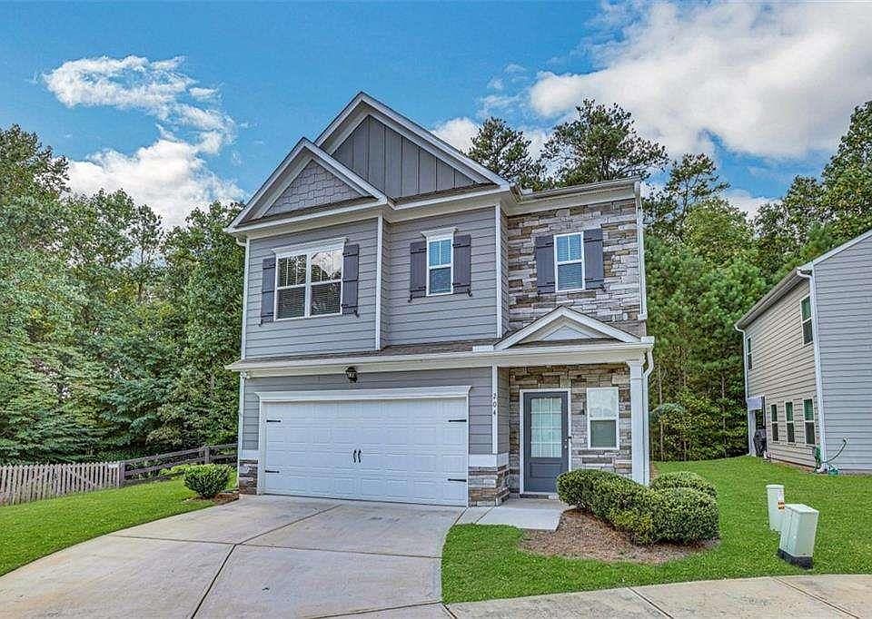 1st image of 204 Hickory Commons Way