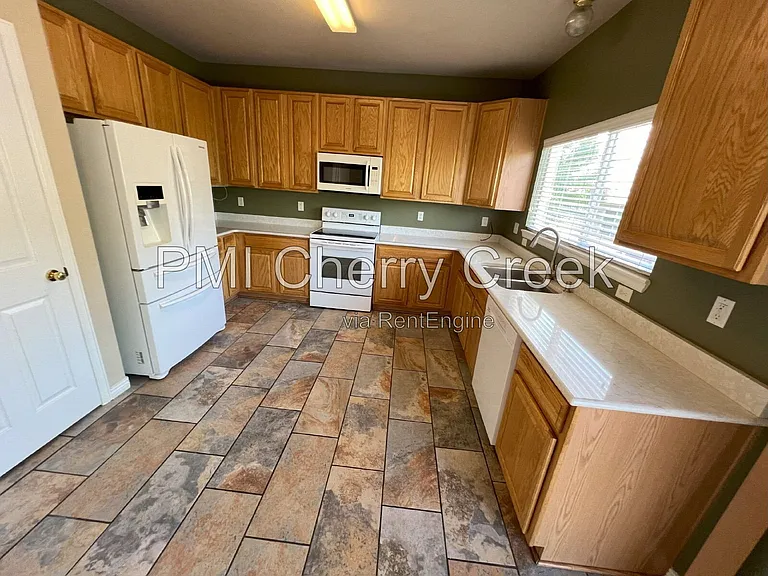 19453 E Hollow Creek Dr — Photo 16