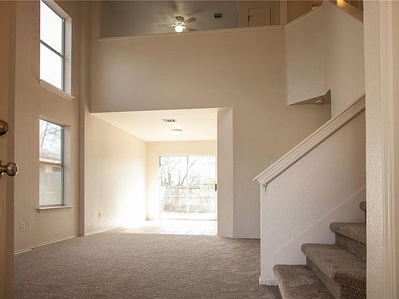 3rd image of 804 House Creek Dr