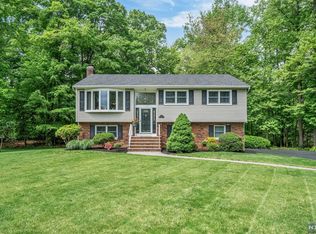 23 Garden Ct, Township Of Washington, NJ 07676