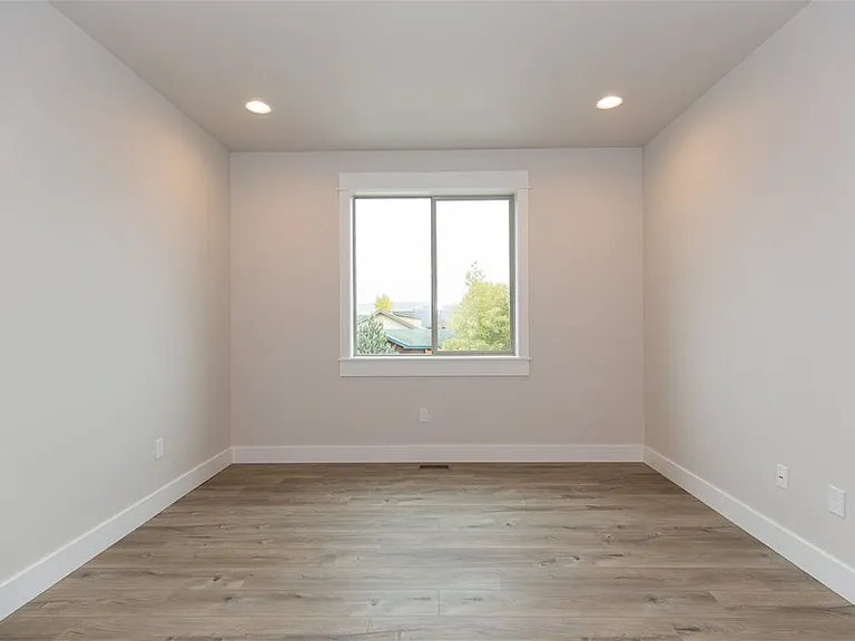 1211 W Summit St #A — Photo 14
