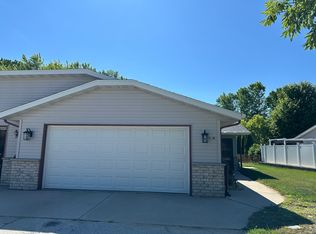 916 Page Ct, Sheboygan, WI 53081