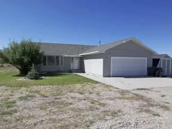 564 Blackstone Dr, Spring Creek, NV 89815