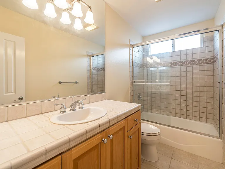 2213 Carnegie Ln #C — Photo 22