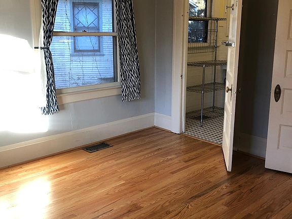 5th image of 1915 28th St