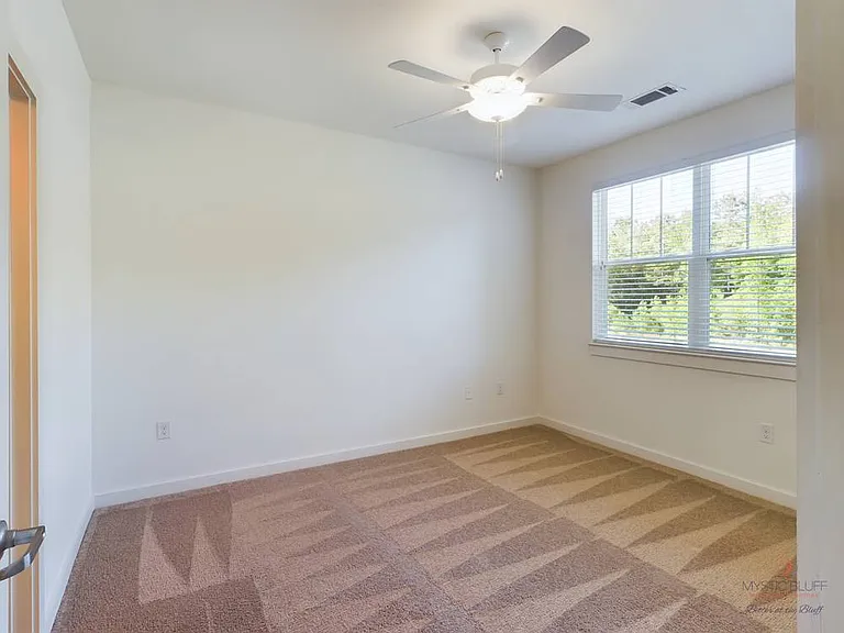 308 Mohegan Ave #7202 — Photo 12