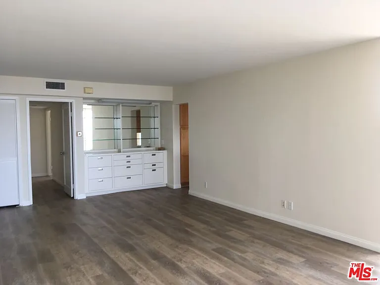 201 Ocean Ave #609B — Photo 4