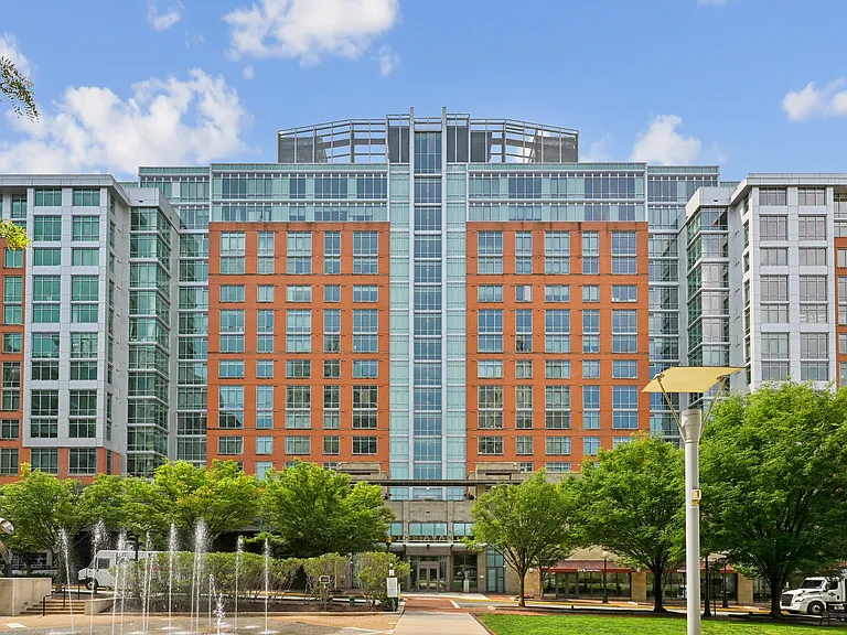 The Avant at Reston Town Center — Photo 28