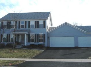 1267 Deerpath Cir, Aurora, IL 60506