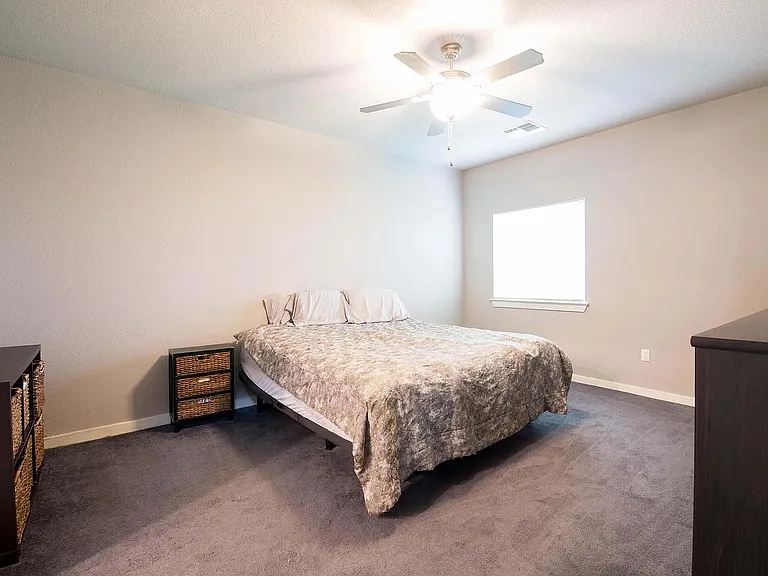 13713 Olney Ave — Photo 16