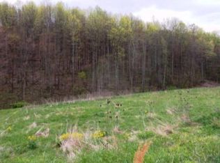 13 Oxenford Rd, Bluefield, WV 24701