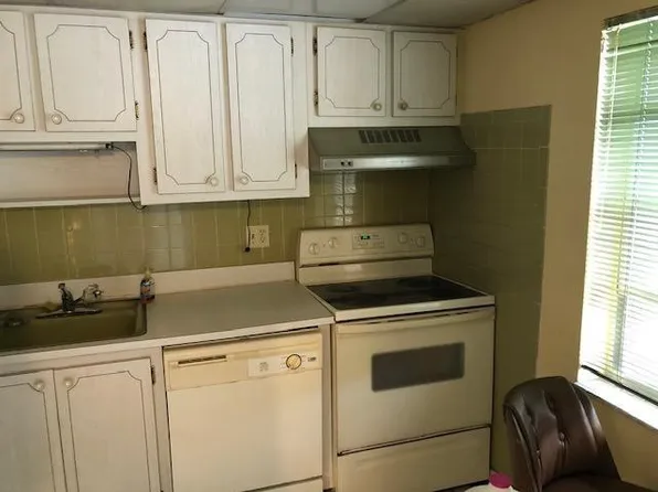 7300 NW 4th Pl APT 101, Pompano Beach, FL 33063
