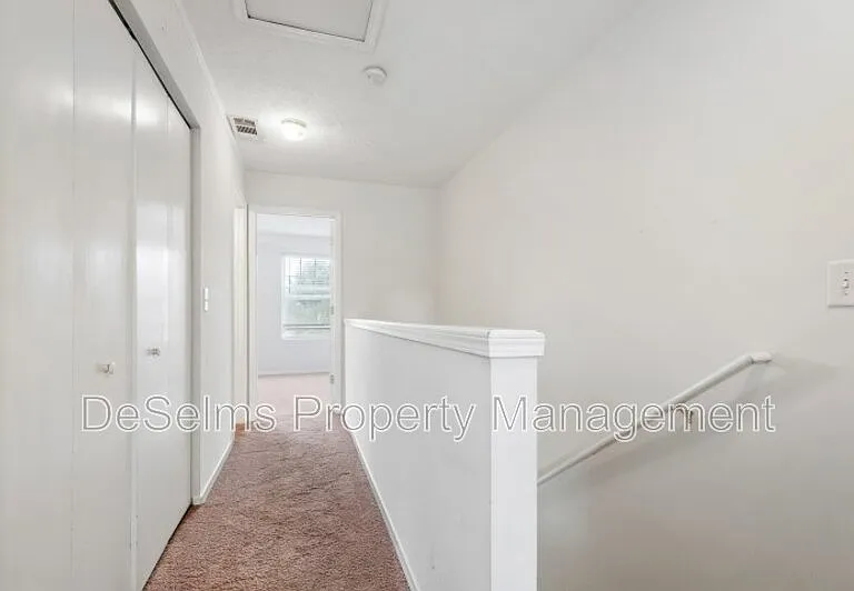1204 Parkstone Ln — Photo 14