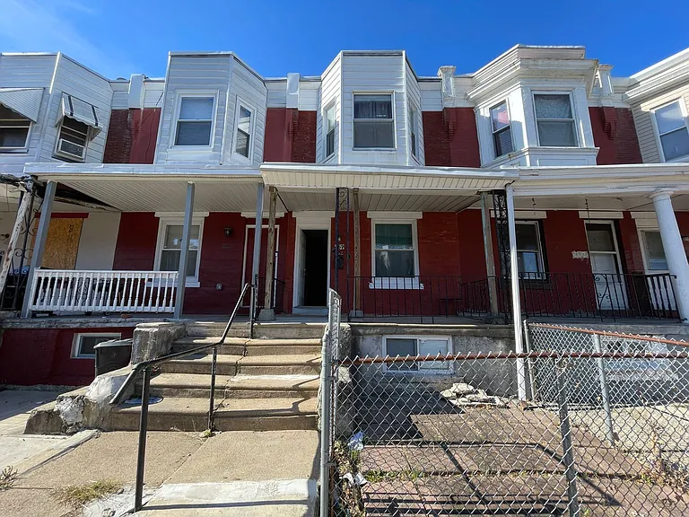 162 N Robinson St — Photo 1