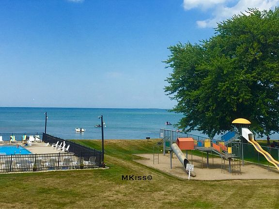 206D Window Lakeview