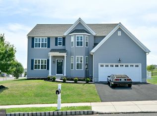 14 York Rd, Douglassville, PA 19518