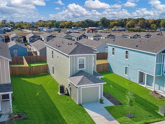 2nd image of 209 Boxberry Way