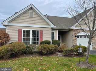 72 Nightingale Dr, Hamilton, NJ 08690