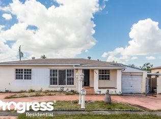 260 W 61st St, Hialeah, FL 33012