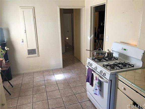 5th image of 440 W Magnolia Ave