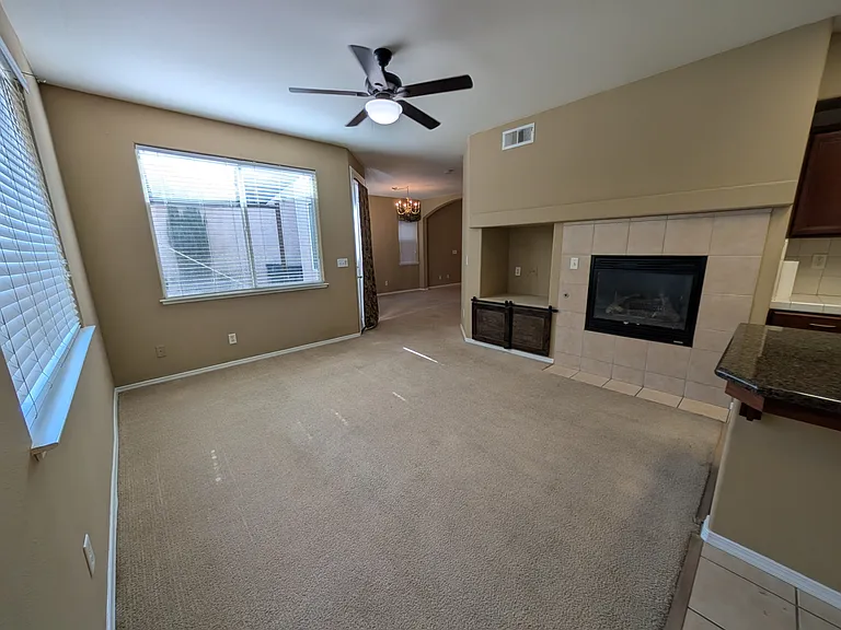 753 W Bordeaux Ln — Photo 7