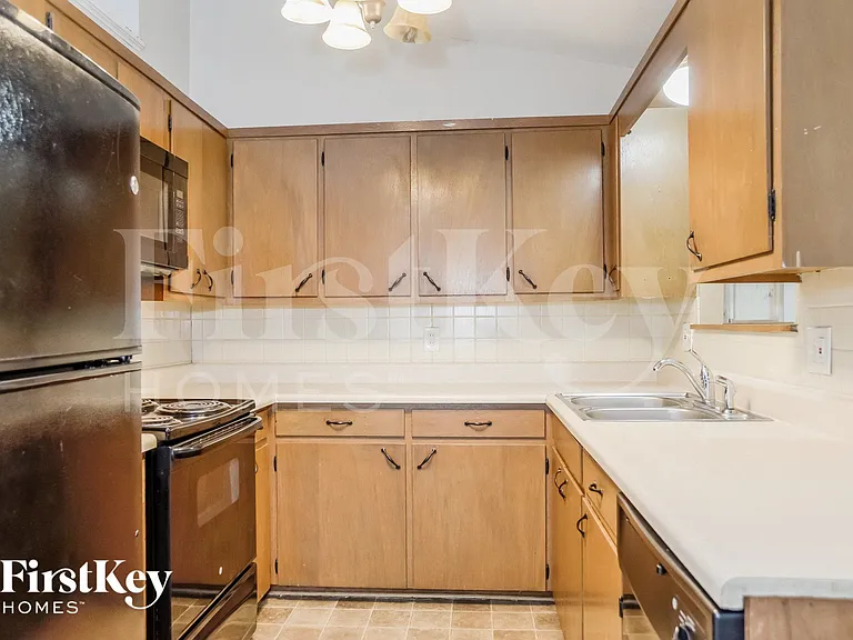 5106 S Grand Ave — Photo 6
