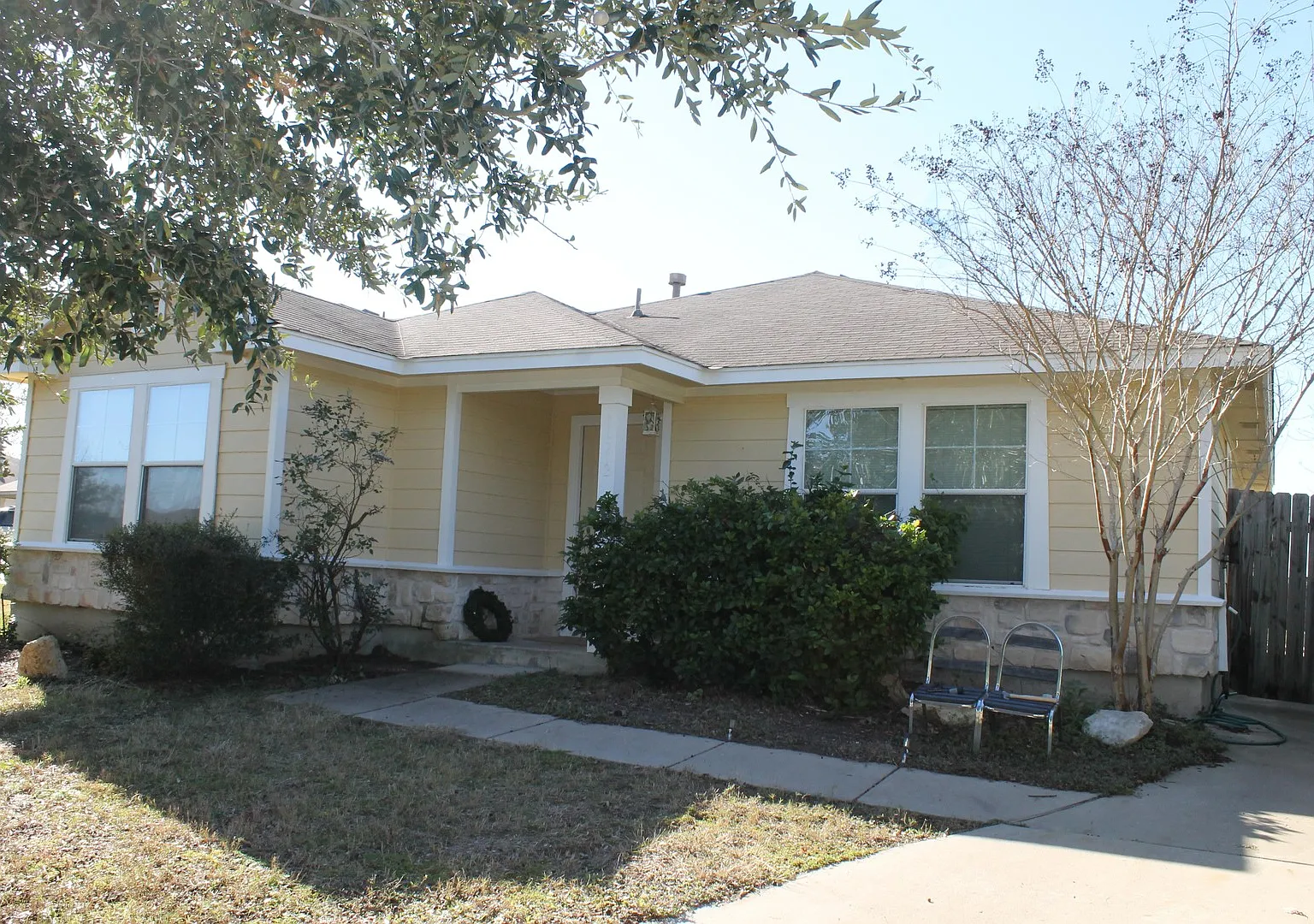 Beautiful Manor home for rent, 11512 Melstone Dr — Photo 1