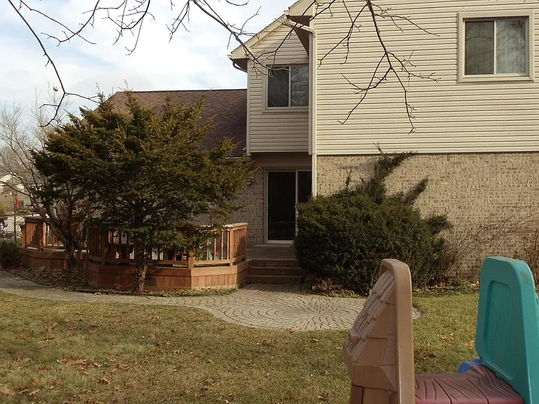 39227 Lorien Dr — Photo 2