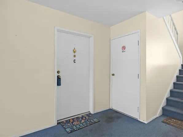 1049 Lafayette Ct APT C, Collinsville, IL 62234