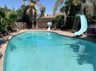905 Charter Oaks Ct, Bakersfield, CA 93309