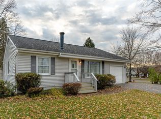 2 McMahon Pl, Liverpool, NY