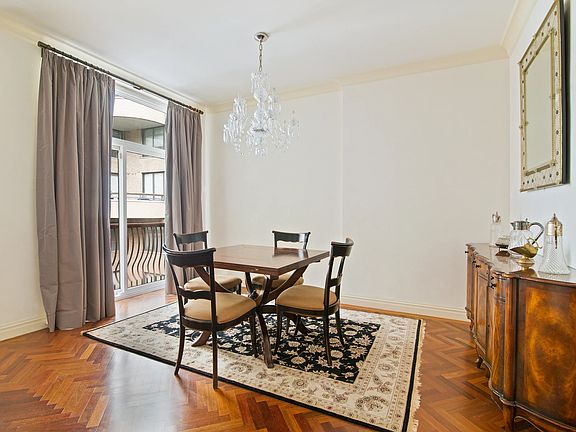 3rd image of 4 E 62nd St Floor 2