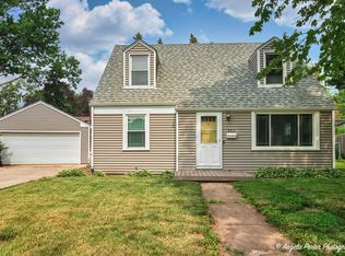 482 S Alfred Ave, Elgin, IL 60123