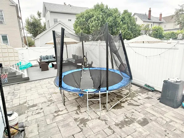 69 Humphrey Avenue image 37 of 41