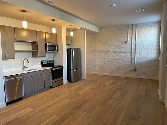 4th image of 28 Petronelli Way #102