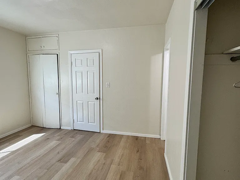3863 Franklin Ave #3863 — Photo 3