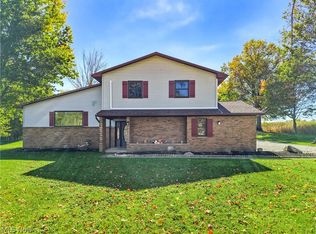 1403 E Easton Rd, Creston, OH 44217