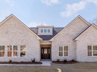 406 Collins Estate Ave, Centerville, GA 31028