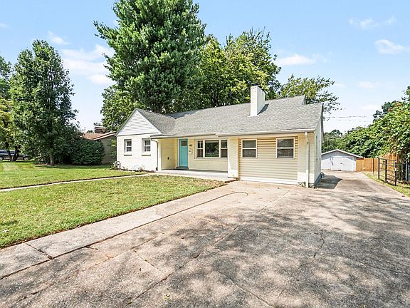 3rd image of 483 Springhill Dr
